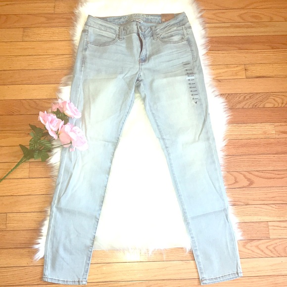 American Eagle Outfitters Denim - ‼️🚨SOLD🚨‼️ NWT American Eagle Jeggings